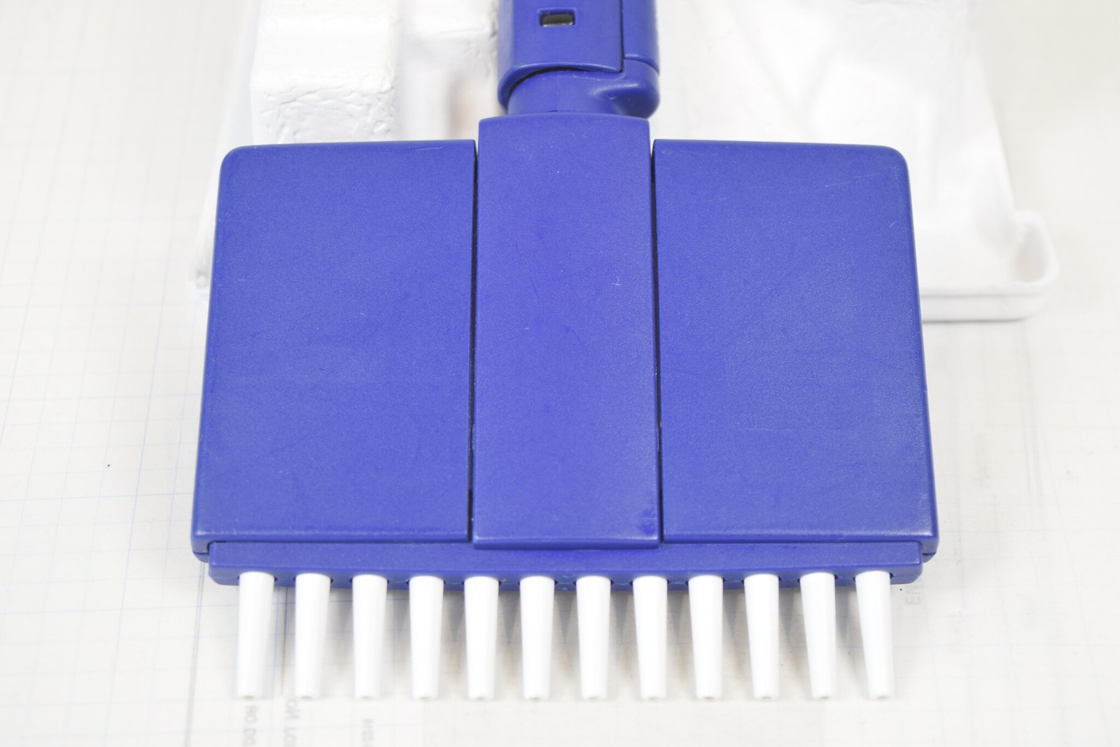 Fisherbrand Finnpipette II 12-Channel 5-50uL Manual Multichannel Pipette