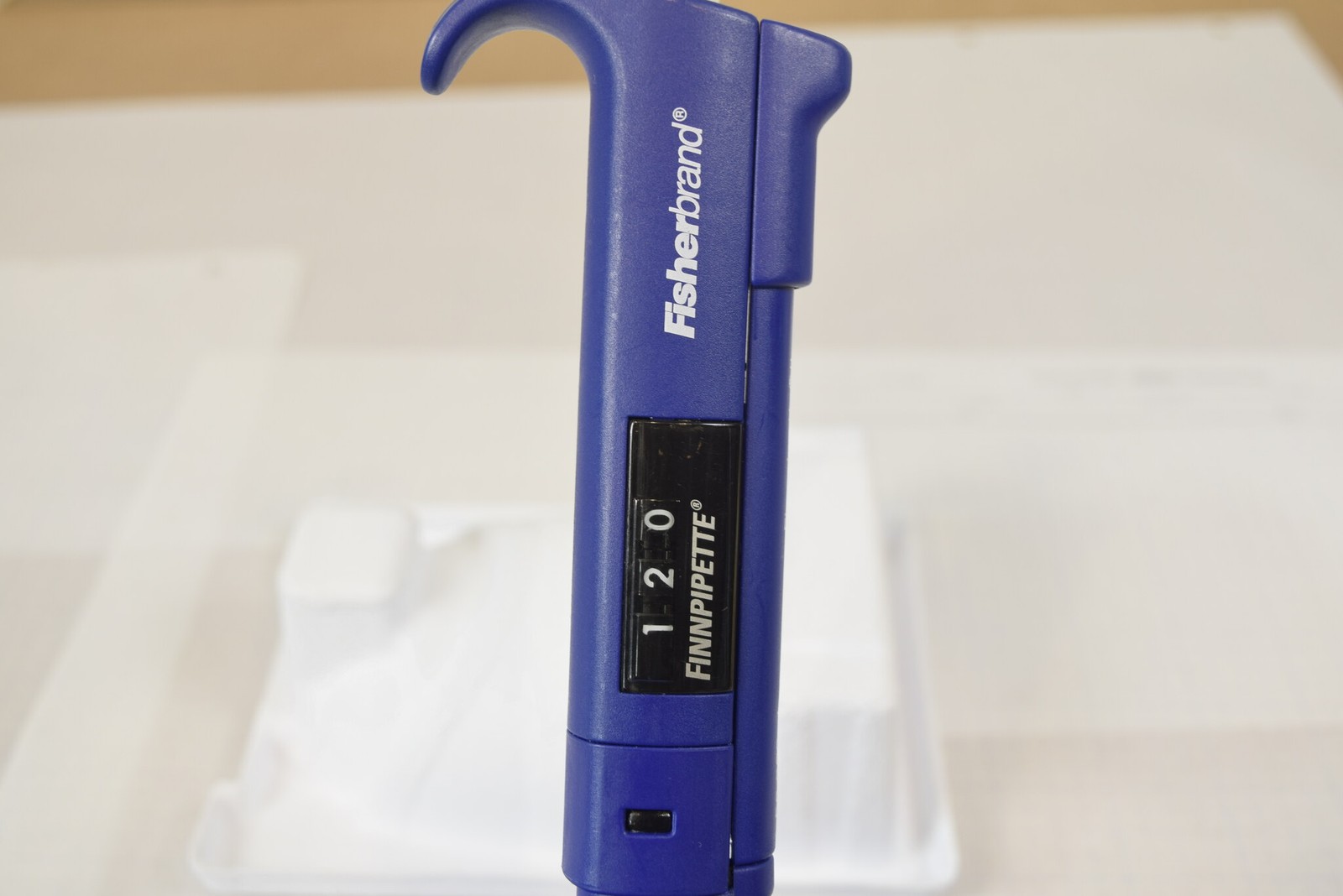 Fisherbrand Finnpipette II 12-Channel 50-300uL Manual Multichannel Pipette