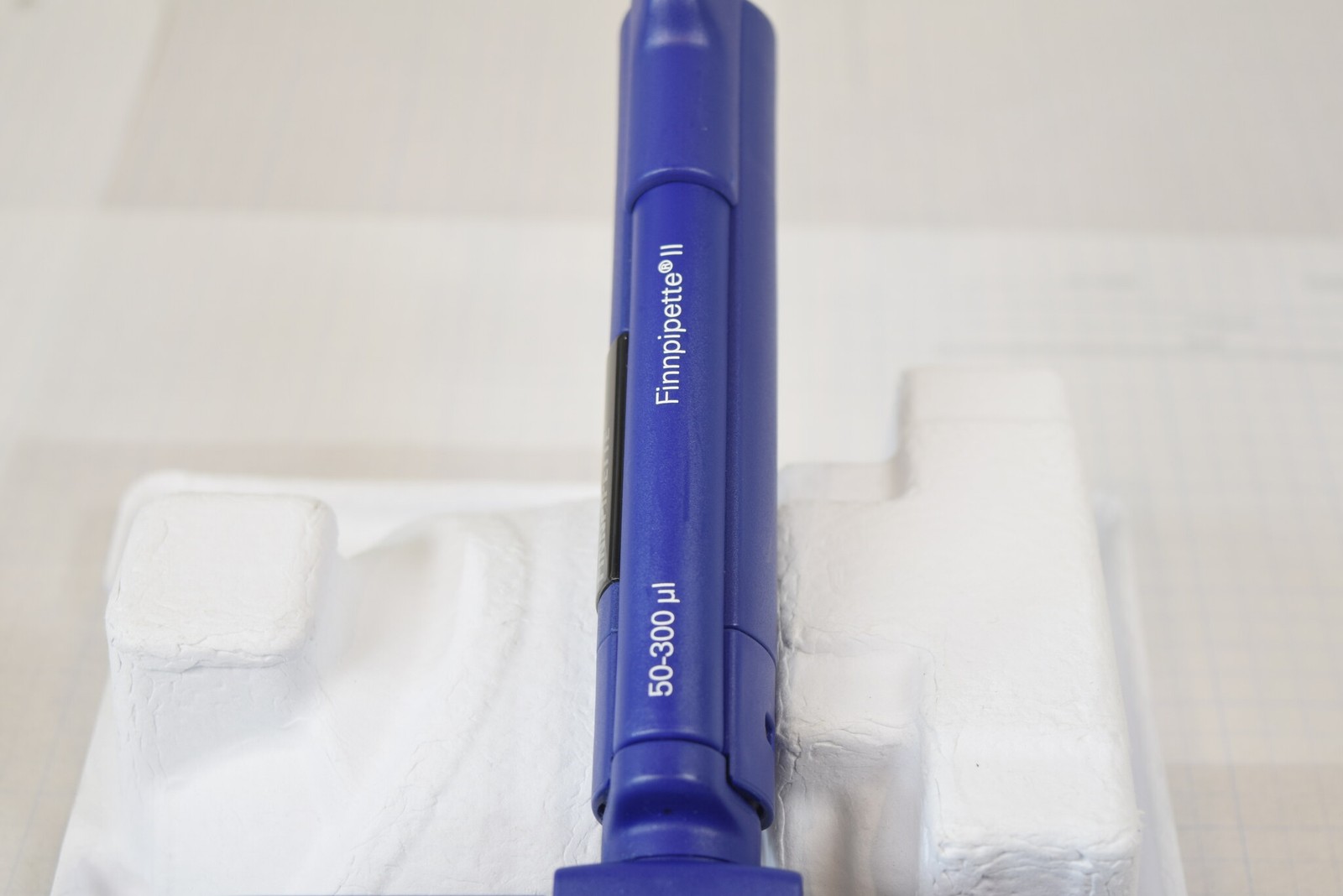 Fisherbrand Finnpipette II 12-Channel 50-300uL Manual Multichannel Pipette