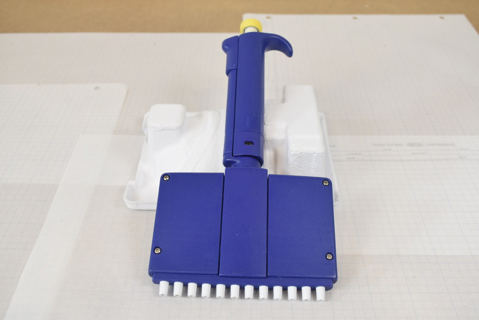 Fisherbrand Finnpipette II 12-Channel 50-300uL Manual Multichannel Pipette
