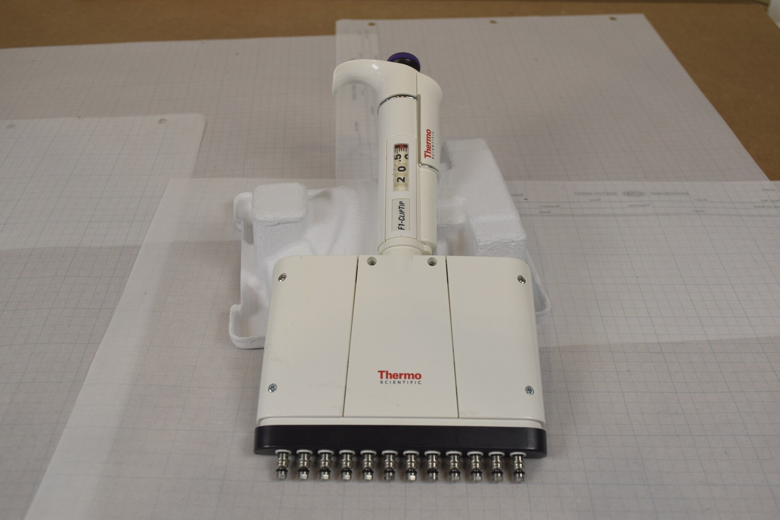 Thermo F1-ClipTip 12-Channel 5-50uL Manual Multichannel Pipette
