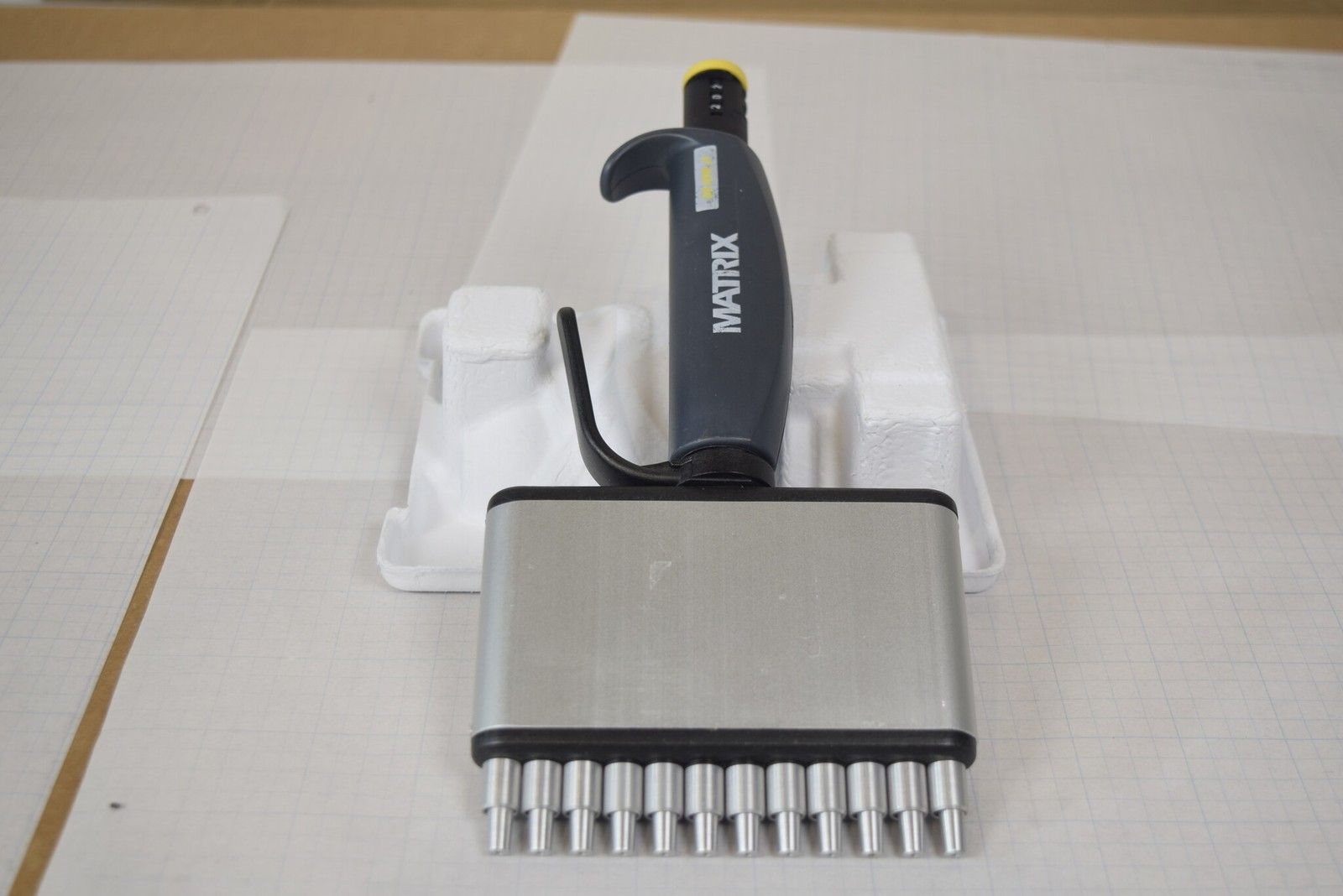 Matrix 12-Channel 25-200uL Manual Multichannel Pipette Aluminum Head