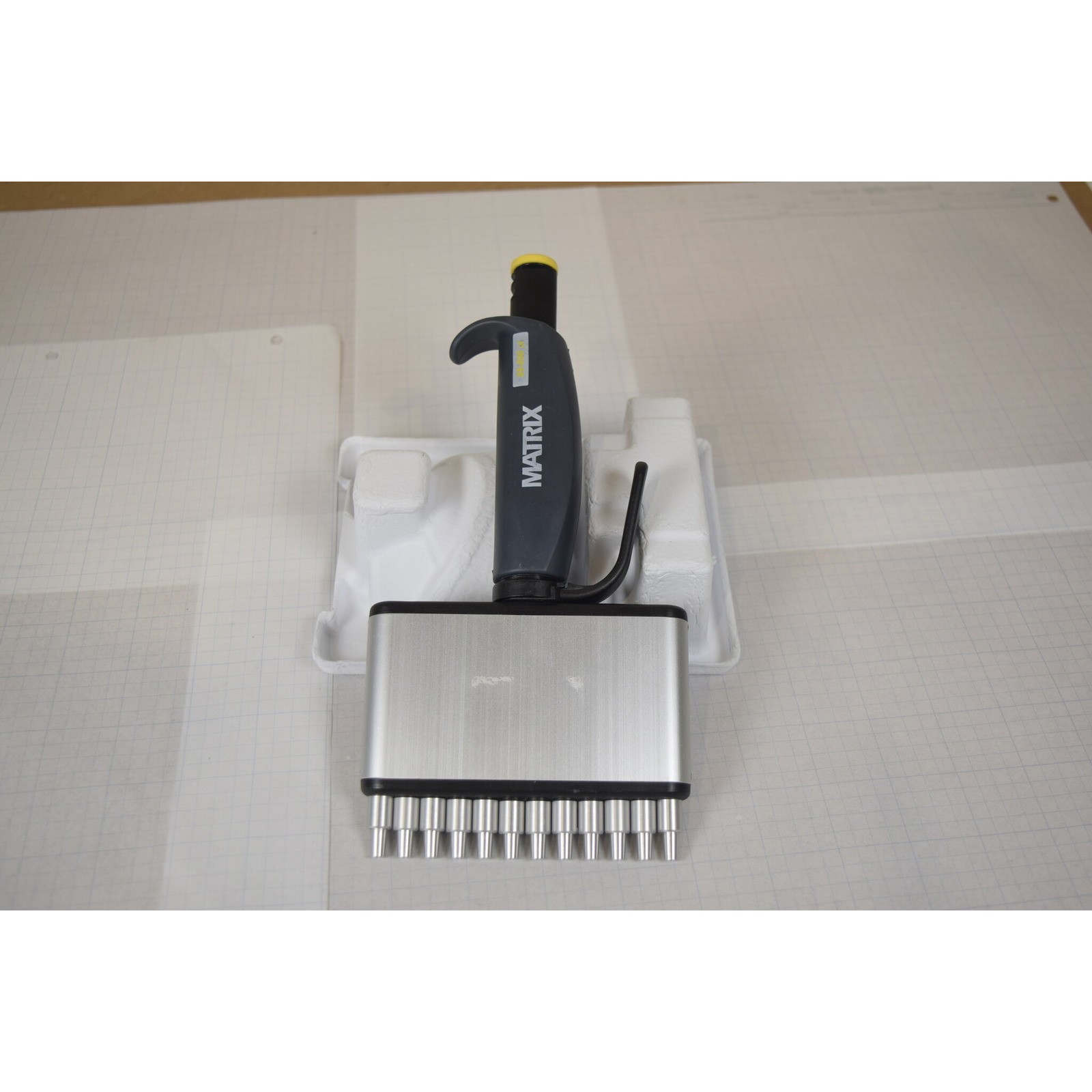 Matrix 12-Channel 25-200uL Manual Multichannel Pipette Aluminum Head