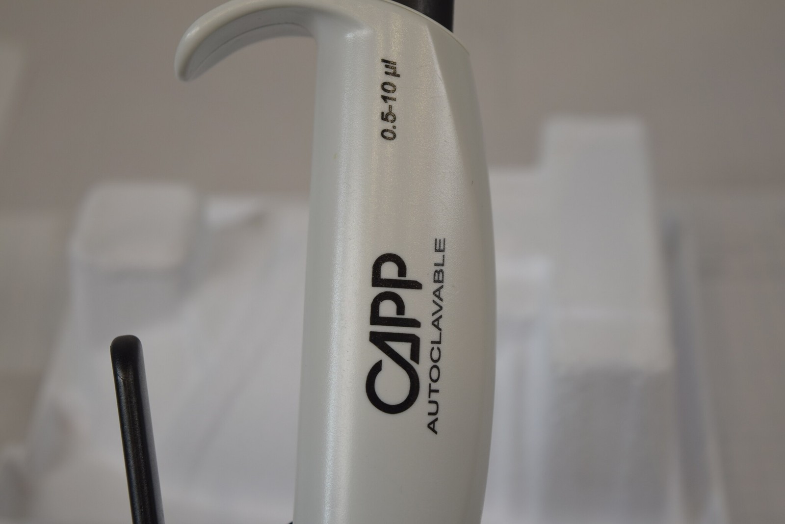 CAPP Autoclavable 16-Channel 0.5-10uL Manual Multichannel Pipette 384-Well