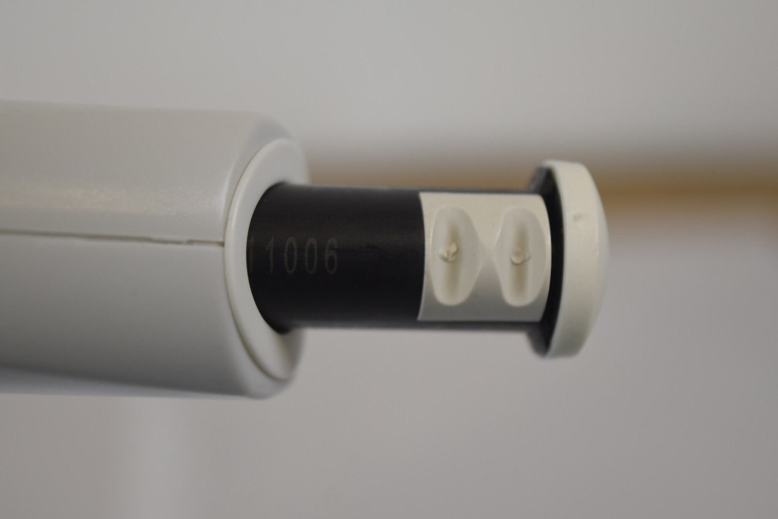 CAPP Autoclavable 16-Channel 0.5-10uL Manual Multichannel Pipette 384-Well
