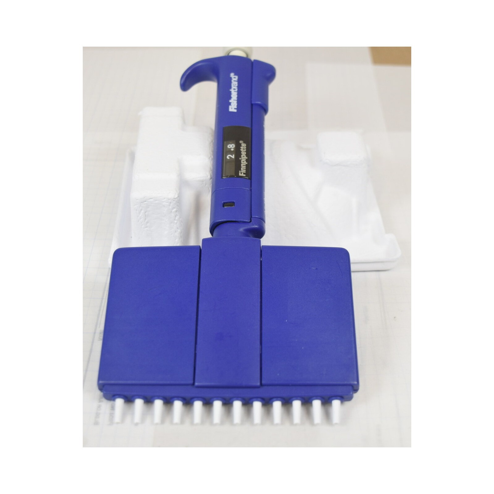 Fisherbrand Finnpipette II 12-Channel 0.5-10uL Manual Multichannel Pipette