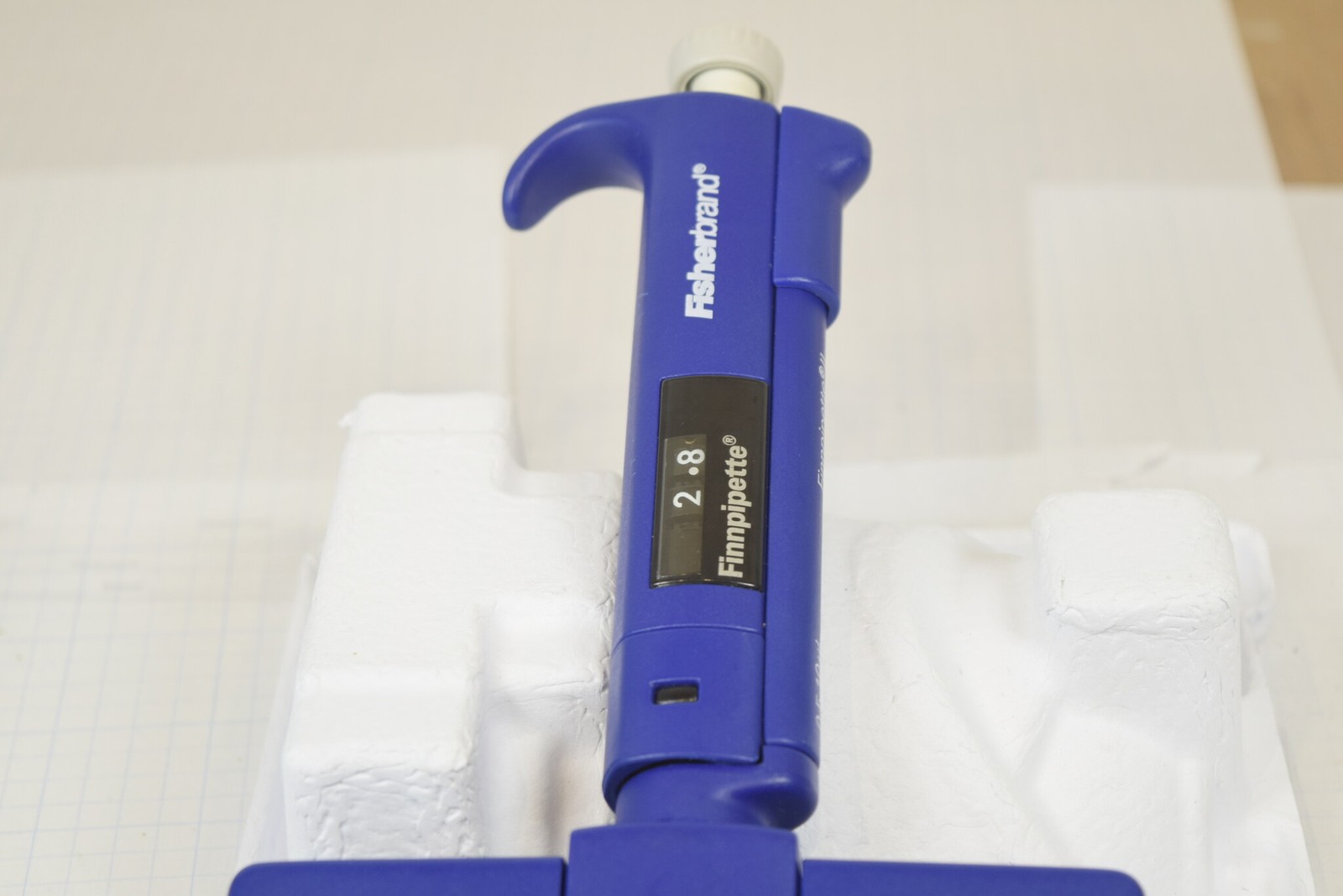 Fisherbrand Finnpipette II 12-Channel 0.5-10uL Manual Multichannel Pipette