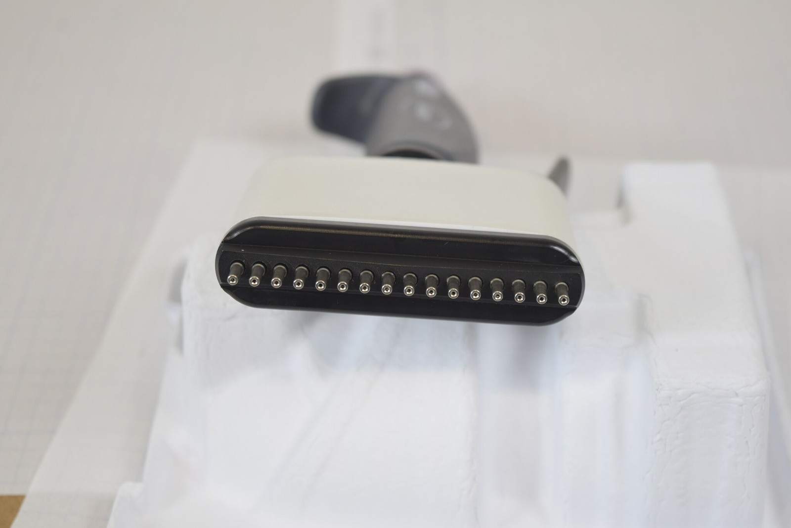 Axygen AxyPet 16-Channel 0.2-2uL Manual Multichannel Pipette 384-Well