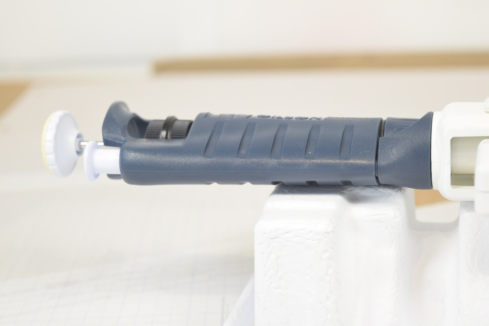 Gilson Pipetman P20 8-Channel 2-20uL Manual Multichannel Pipette
