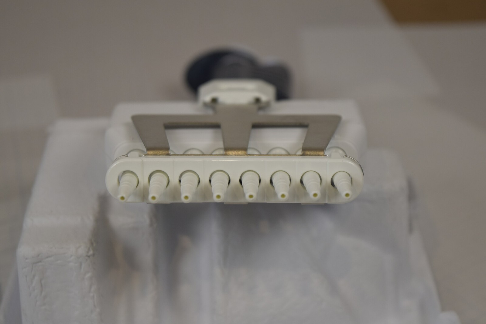 Gilson Pipetman P20 8-Channel 2-20uL Manual Multichannel Pipette