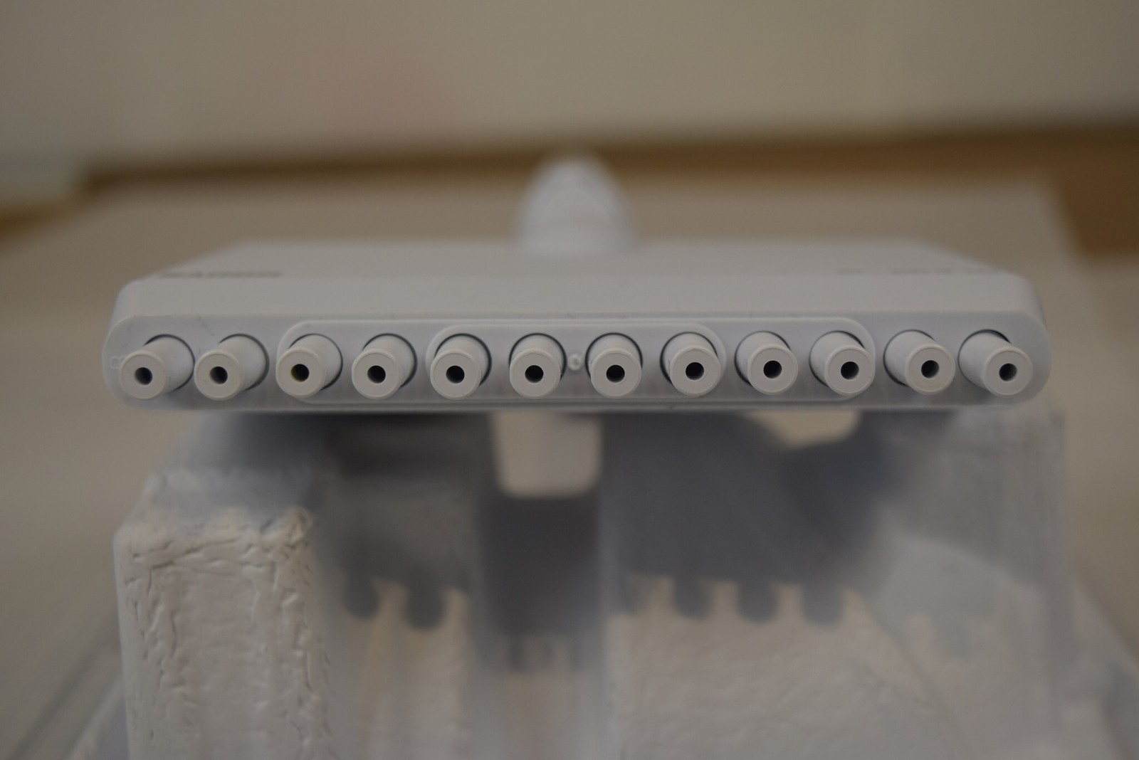 Rainin Pipet-Lite XLS L12-200XLS 12-Channel 20-200uL LTS Manual Pipette RFID