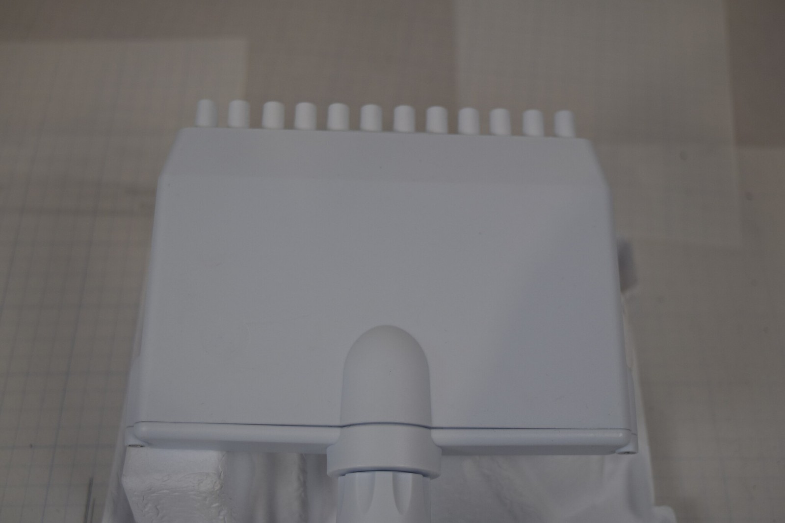 Rainin Pipet-Lite XLS L12-200XLS 12-Channel 20-200uL LTS Manual Pipette RFID
