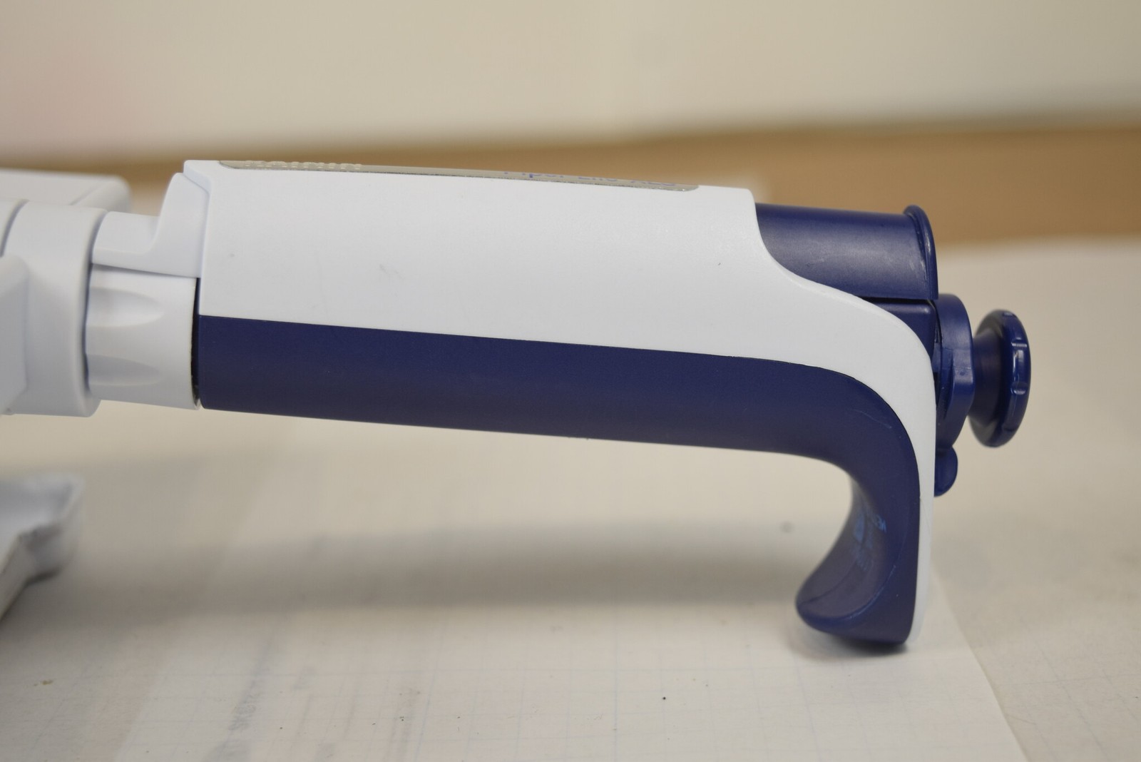 Rainin Pipet-Lite XLS L12-200XLS 12-Channel 20-200uL LTS Manual Pipette RFID