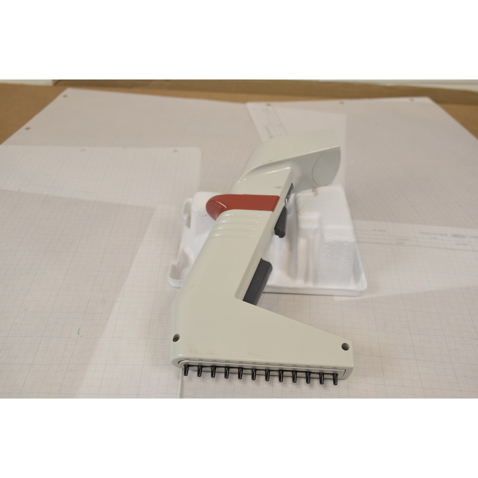 Thermo Matrix 12-Channel 0.5-12.5uL Electronic Pipette - Tested, No Charger