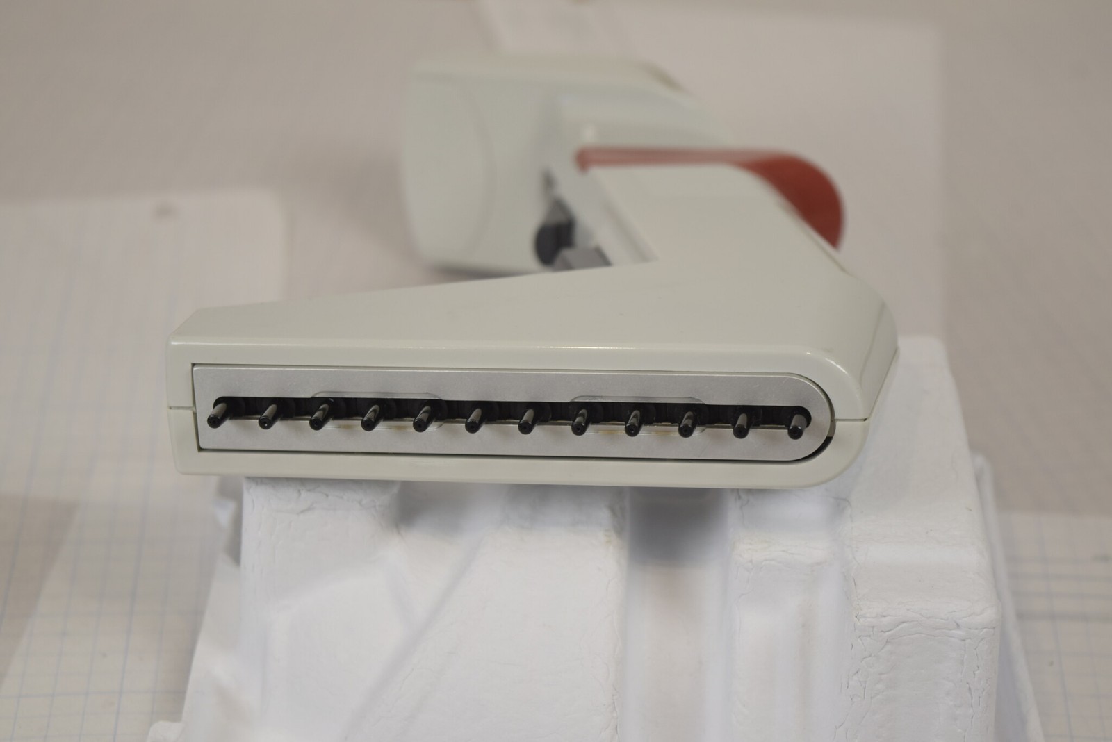 Thermo Matrix 12-Channel 0.5-12.5uL Electronic Pipette - Tested, No Charger