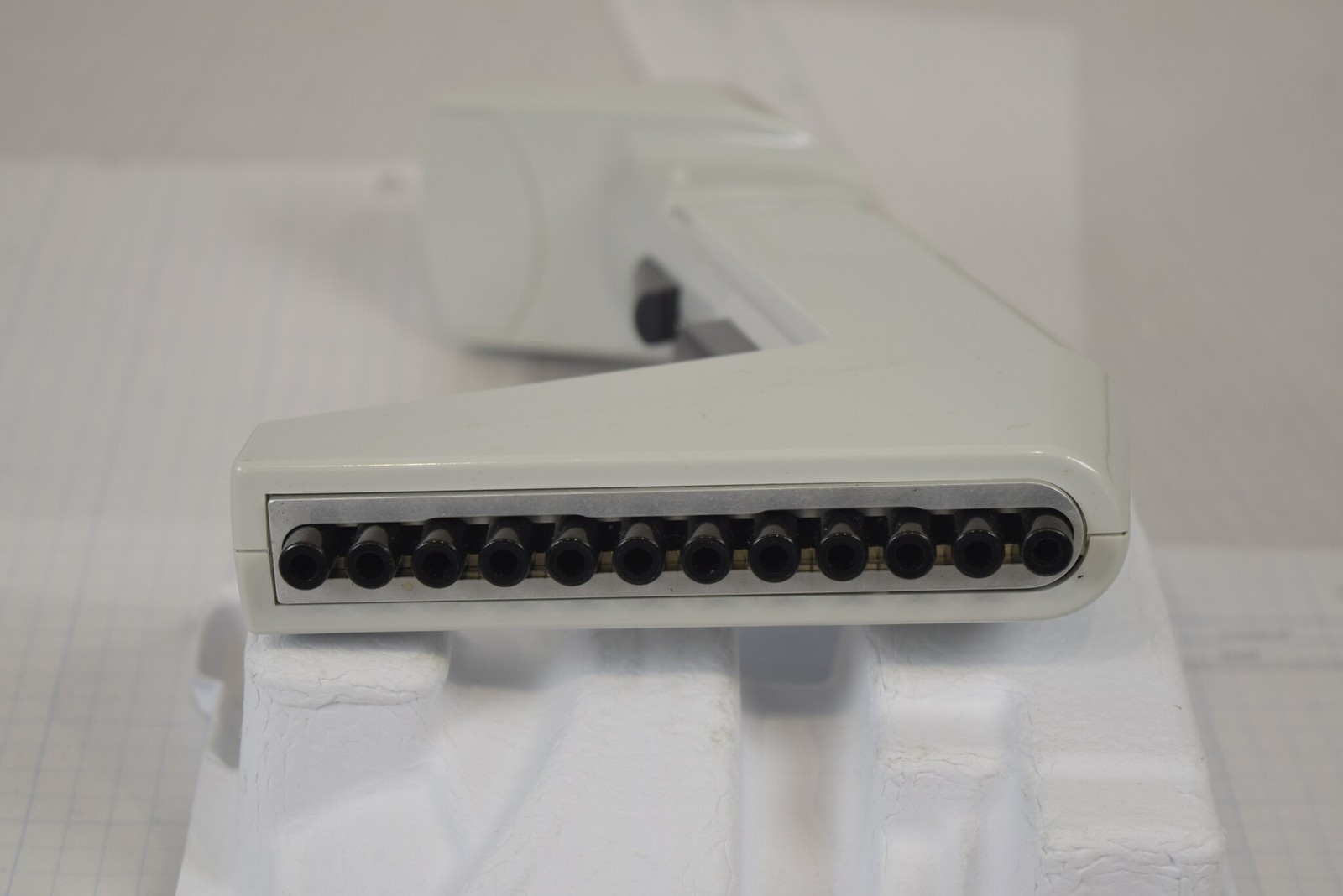 Matrix Impact2 12-Channel 850uL Electronic Pipette - Slight Grind, For Parts