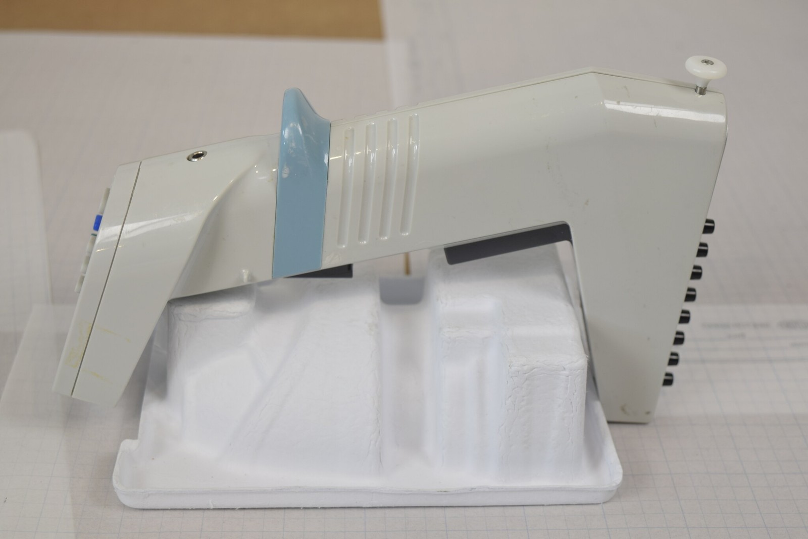 Matrix Impact2 8-Channel 250uL Adjustable Spacing Electronic Pipette + Charger
