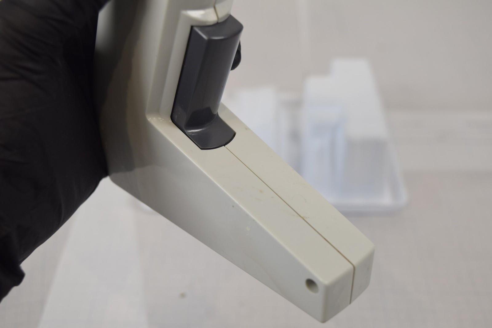 Matrix Impact2 8-Channel 250uL Adjustable Spacing Electronic Pipette + Charger