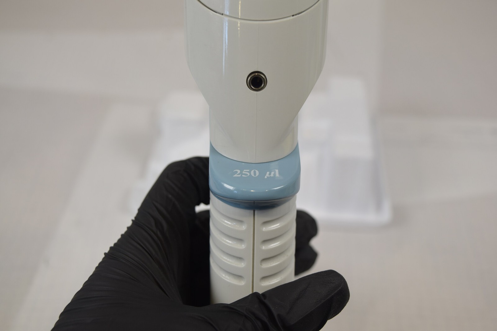 Matrix Impact2 8-Channel 250uL Adjustable Spacing Pipette - Tested, No Charger