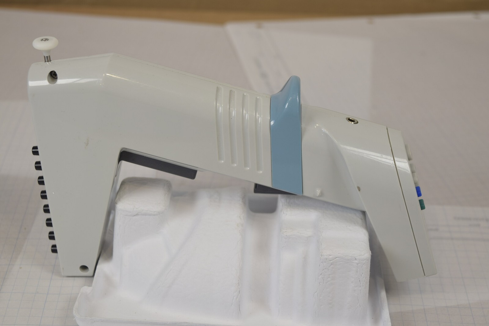 Matrix Impact2 8-Channel 250uL Adjustable Spacing Pipette - Tested, No Charger