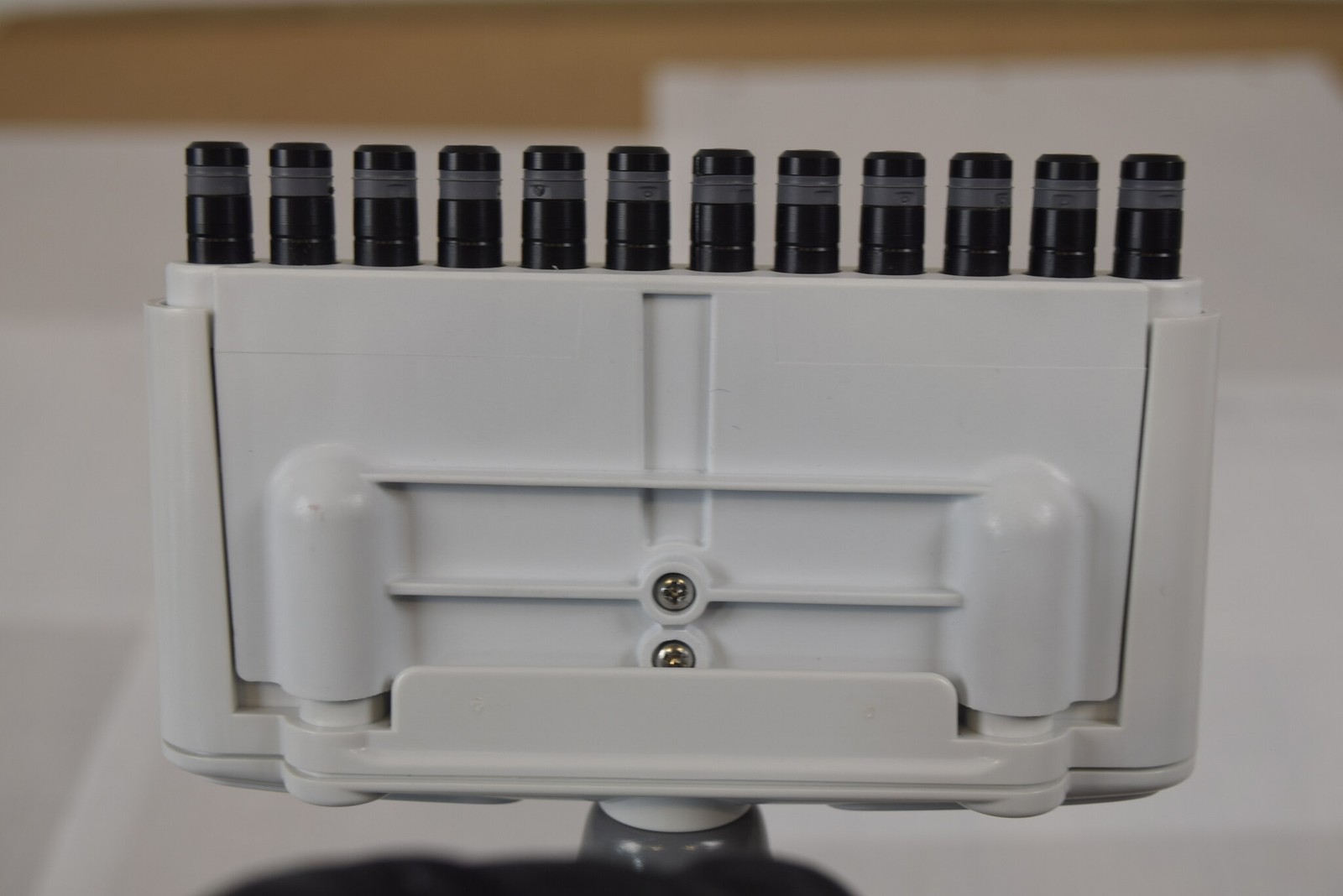 VistaLab Ovation E12 12-Channel 25-850uL Electronic Pipette - For Parts/Repair