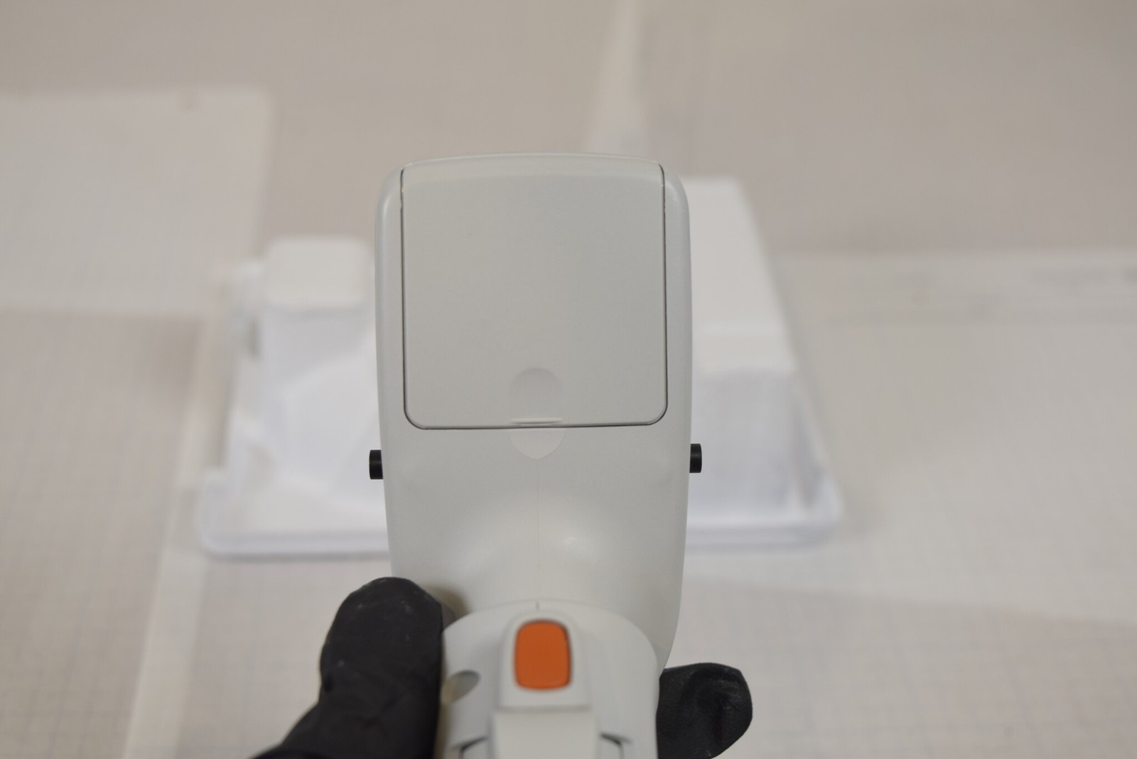 Thermo E1-ClipTip 10-300uL Electronic Pipette 4670030 - Missing Ejector Sleeve