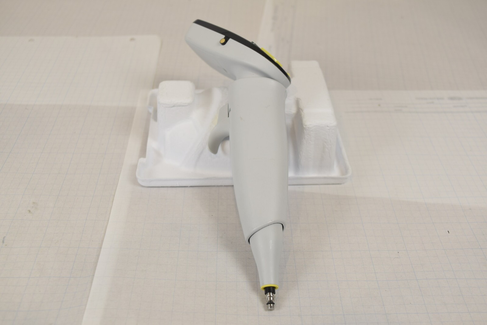 Thermo E1-ClipTip 2-125uL Electronic Pipette 4670020 - Missing Ejector Sleeve