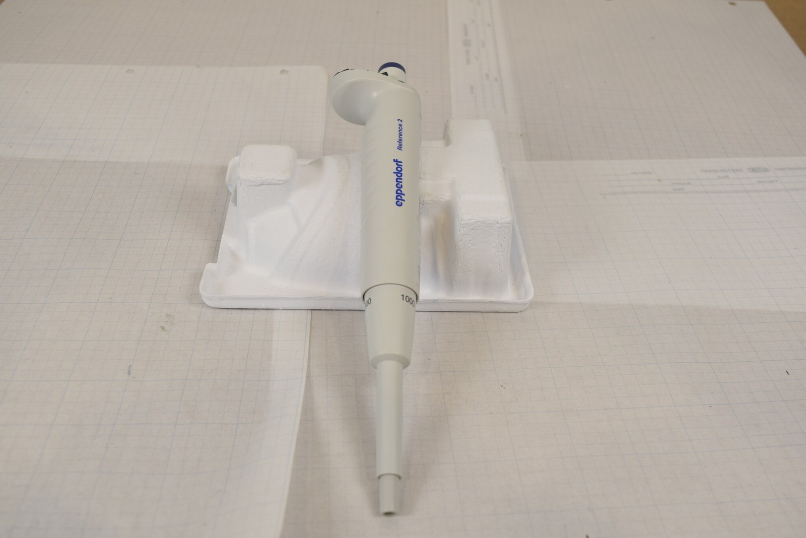 Eppendorf Reference 2 1000uL Pipette - Missing Top Cover, Out of Sync, For Parts
