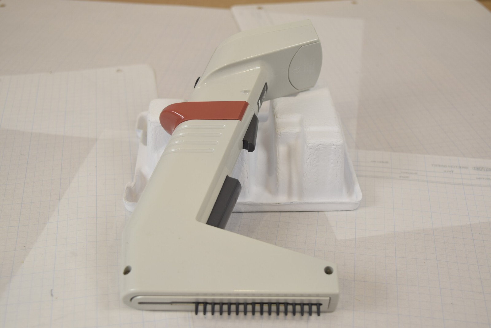 Matrix 16-Channel 0.5-12.5uL Electronic Pipette - Bench Tested, No Charger