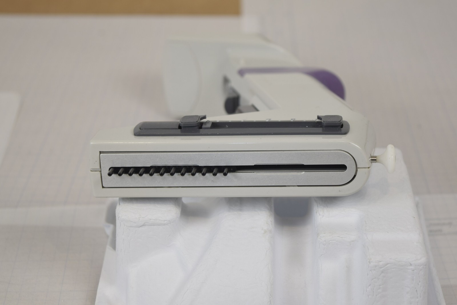 Matrix Impact2 12-Channel 30uL Adjustable Spacing Pipette - Tested, Seam Opens