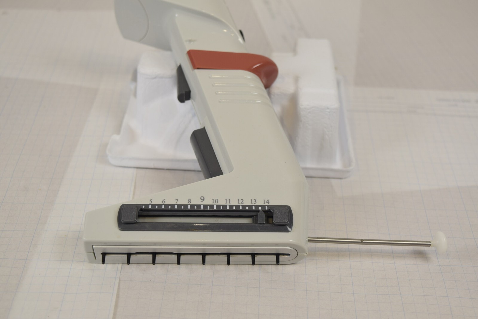 Matrix eQualizer 8-Channel 12.5uL Adjustable Spacing Pipette + Charger - Tested
