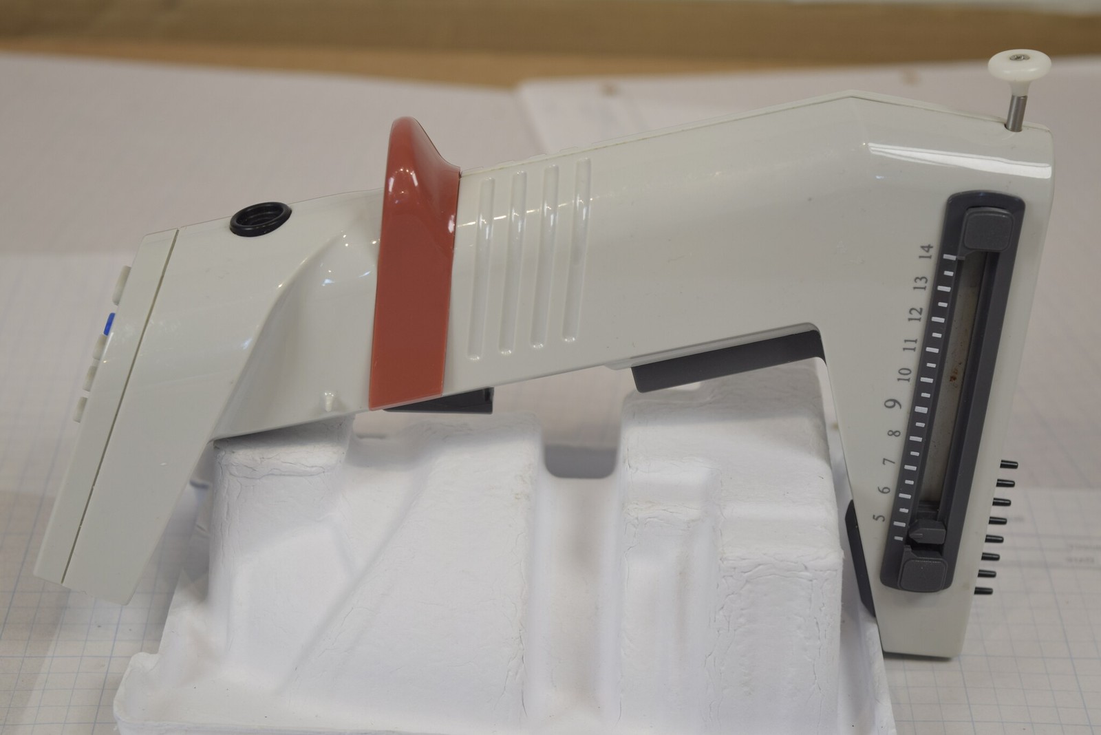 Matrix eQualizer 8-Channel 12.5uL Adjustable Spacing Pipette + Charger - Tested