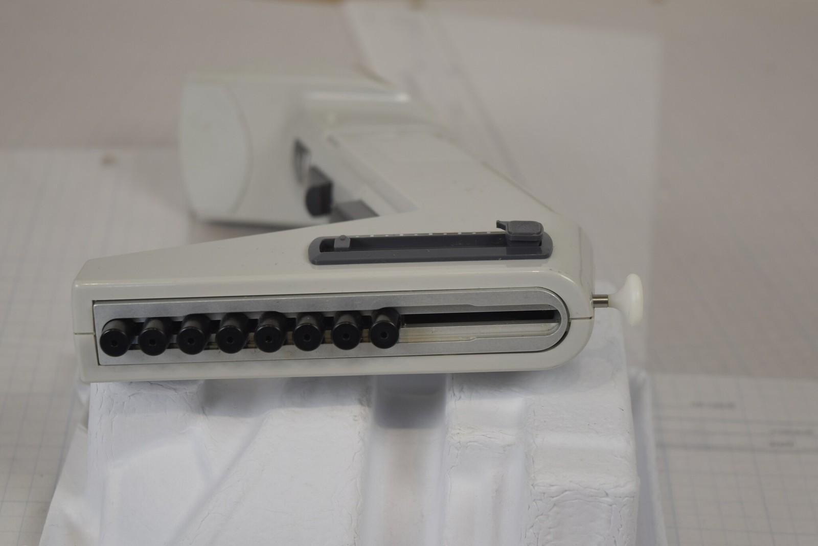 Matrix Impact2 8-Channel 1250uL Adjustable Spacing Pipette - Tested, No Charger