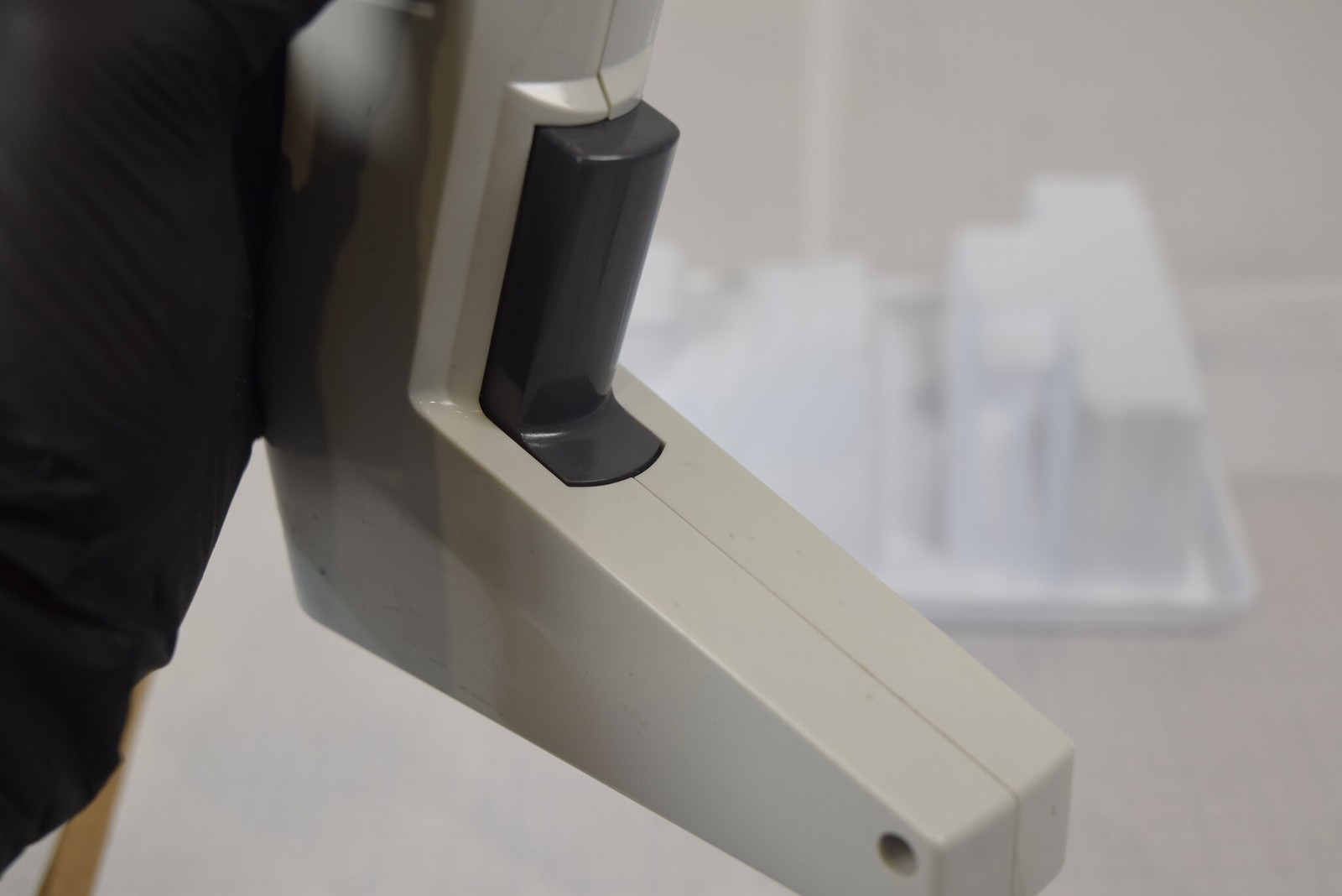 Matrix Impact2 16-Channel 30uL Electronic Pipette - Motor Grinds, For Parts