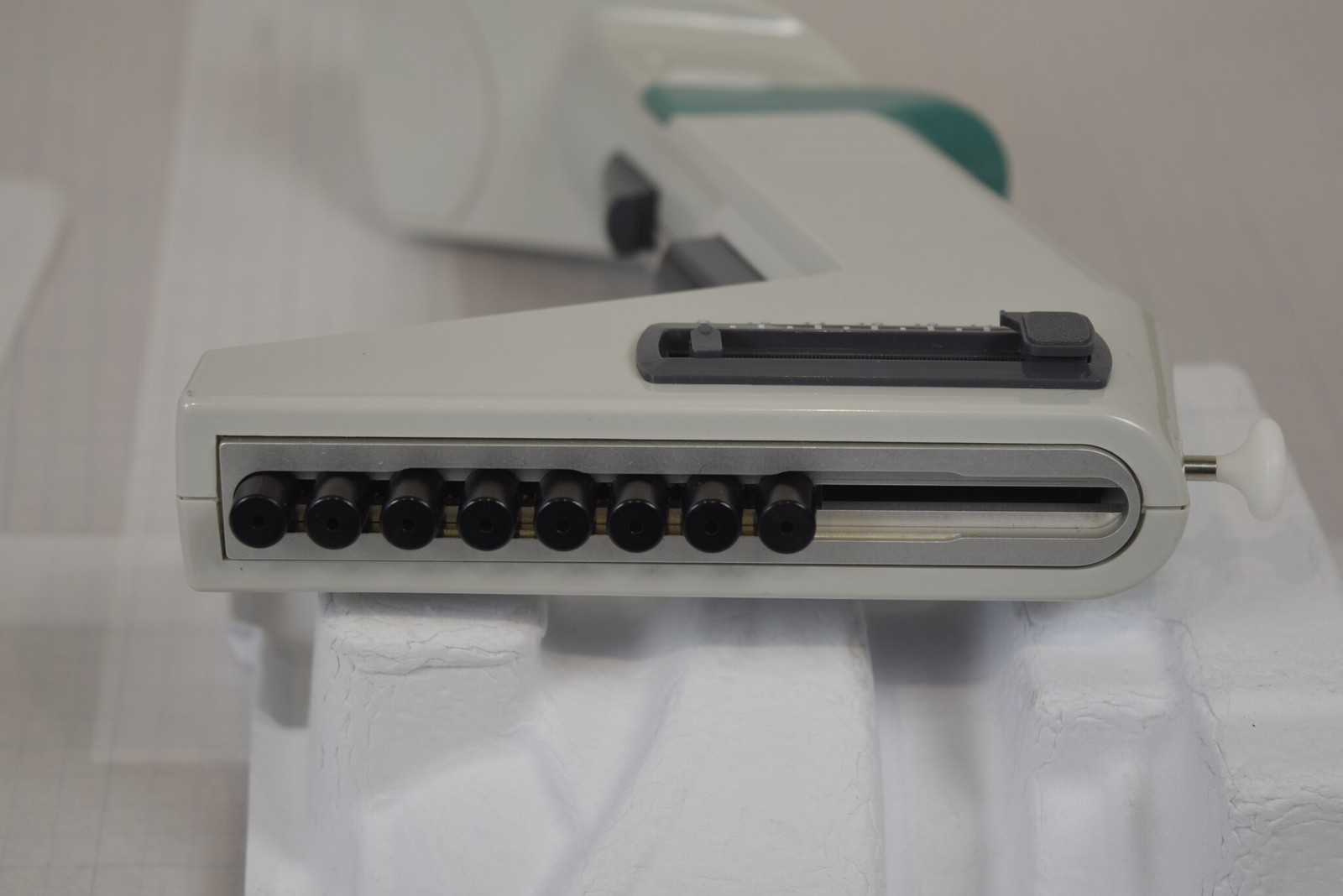 Matrix Impact2 8-Channel Adjustable Spacing 1250uL Electronic Pipette + Charger