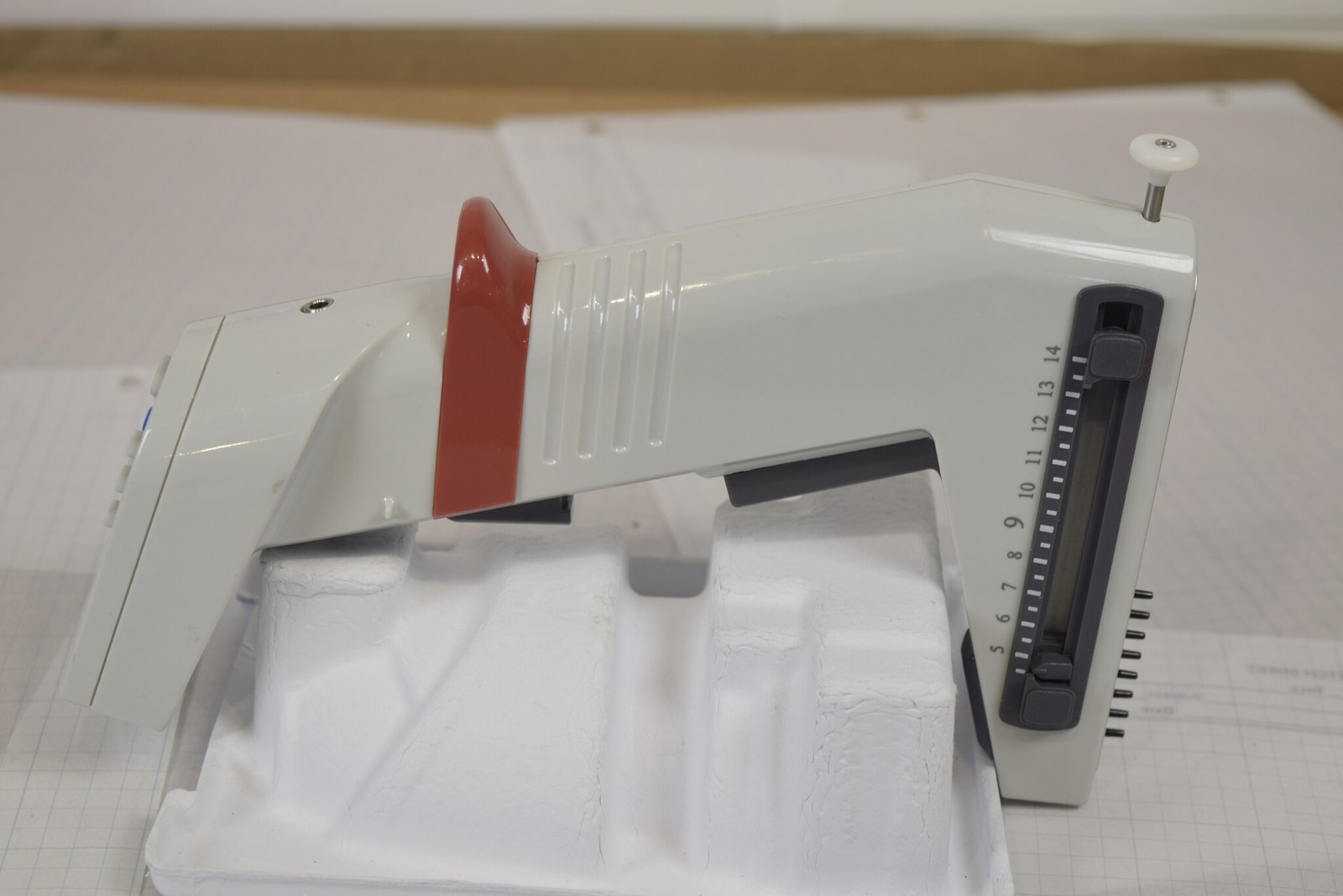 Matrix 8-Channel 0.5-12.5uL Adjustable Spacing Electronic Pipette + Charger