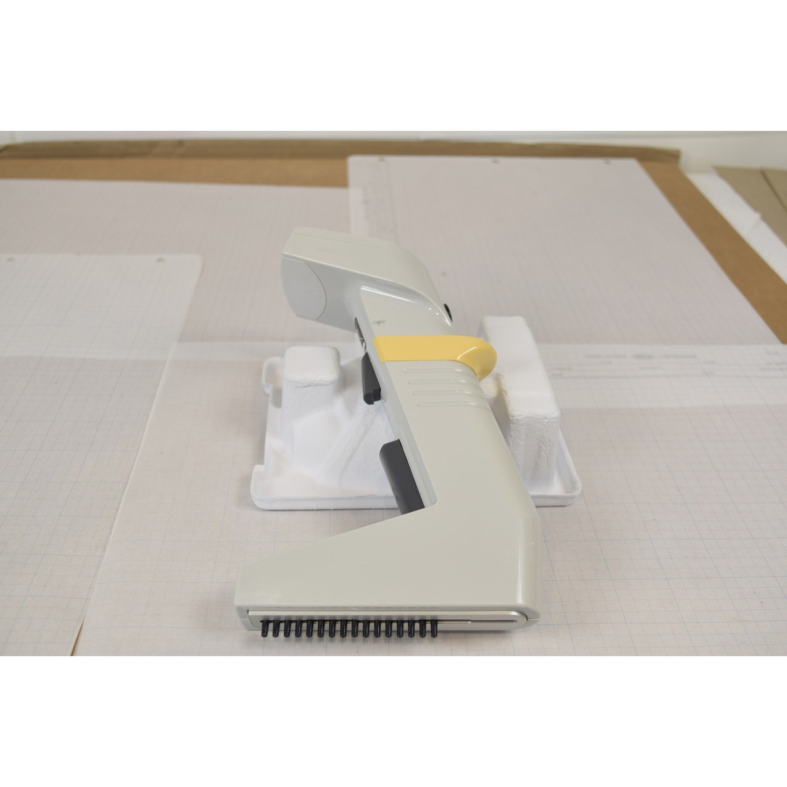 Thermo Matrix 16-Channel 125uL Electronic Pipette - Slight Grind, For Parts