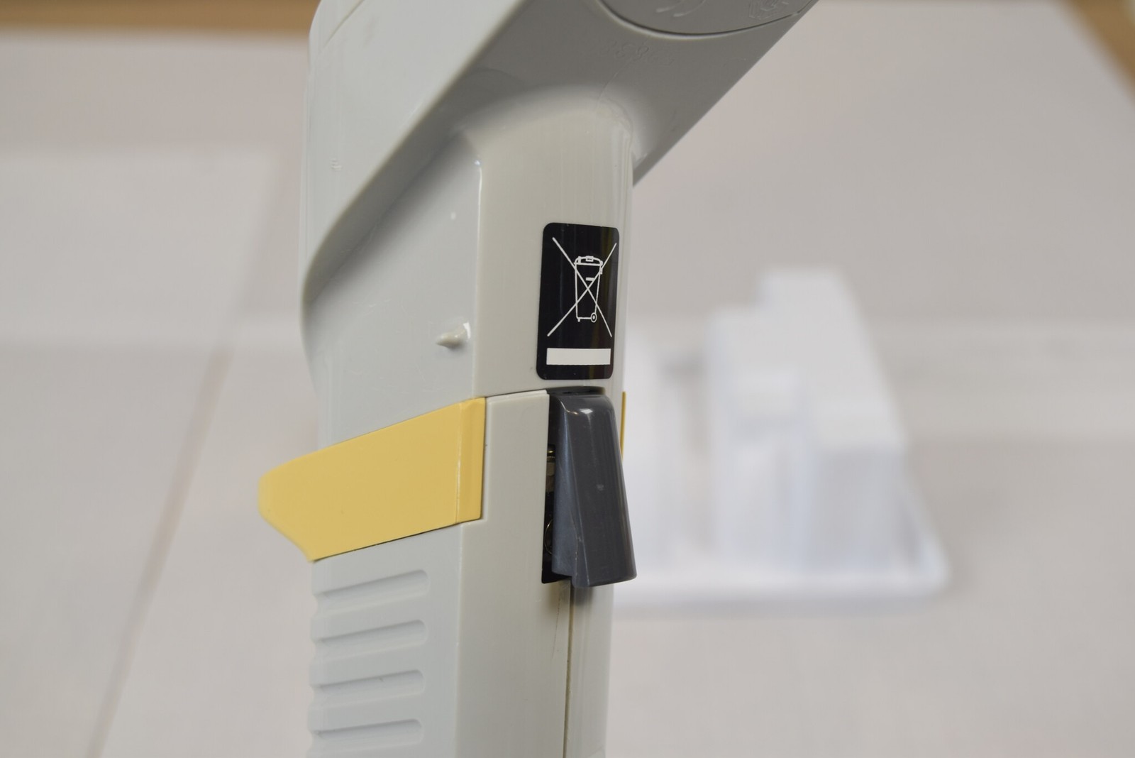 Thermo Matrix 16-Channel 125uL Electronic Pipette - Slight Grind, For Parts