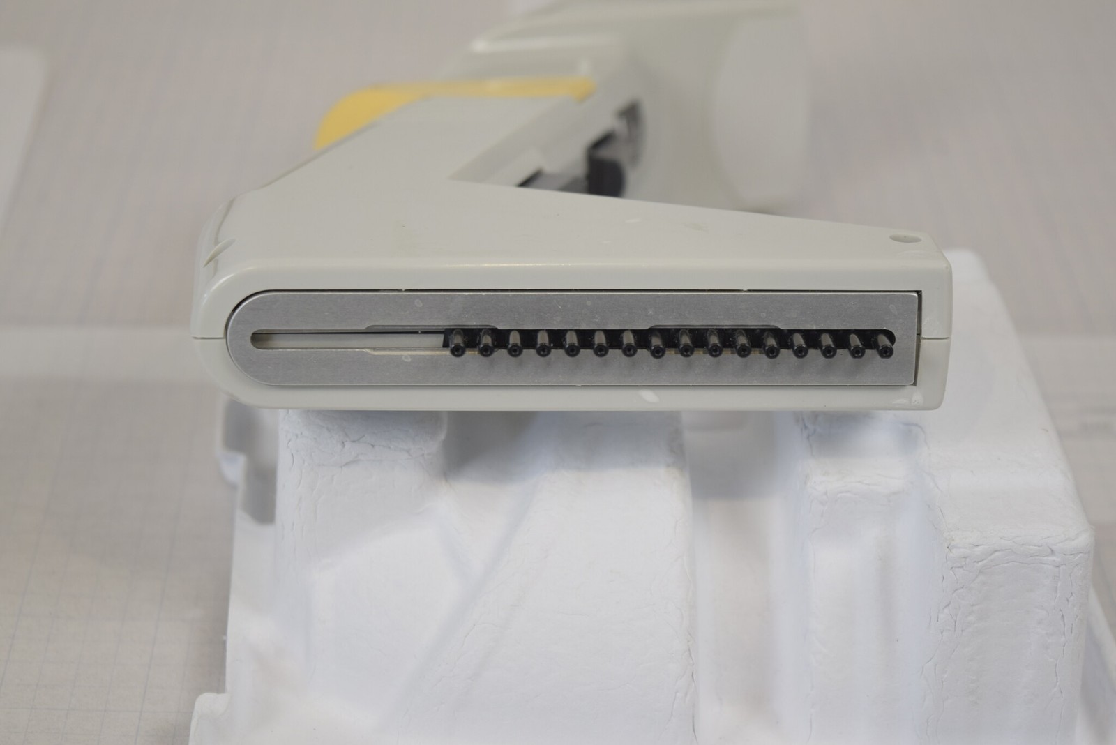 Thermo Matrix 16-Channel 125uL Electronic Pipette - Slight Grind, For Parts