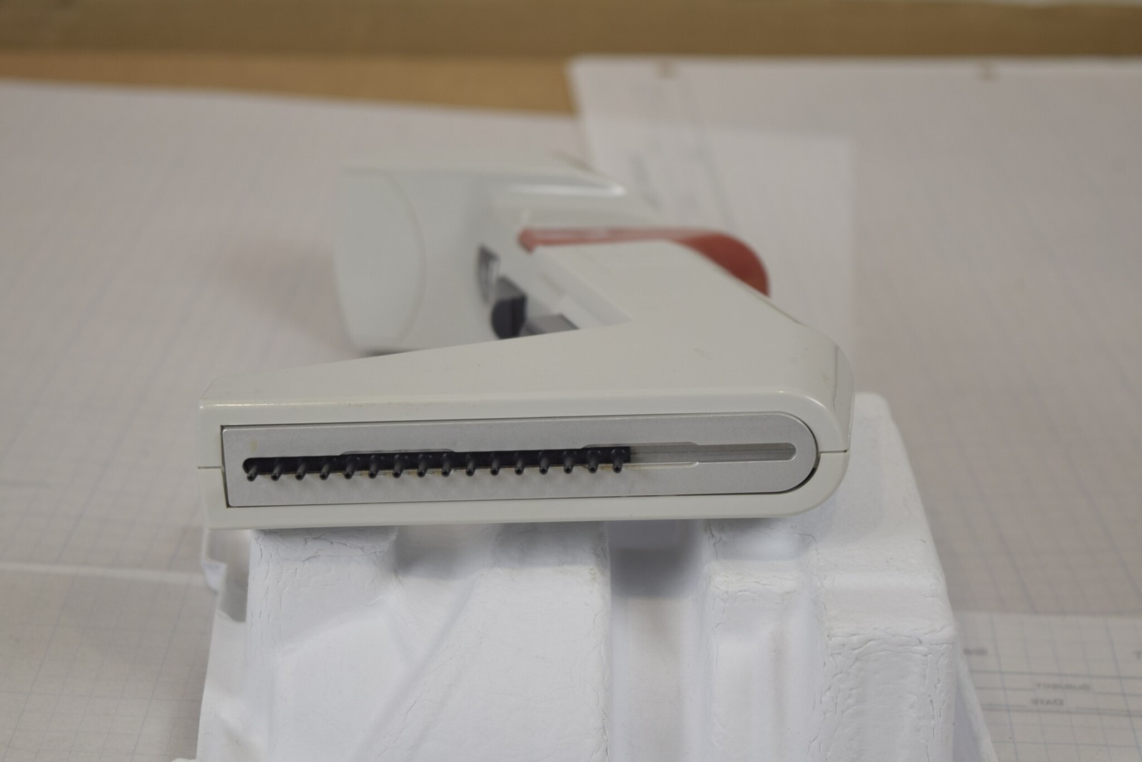 Matrix Impact2 16-Channel 0.5-12.5uL Electronic Pipette + Charger - Bench Tested