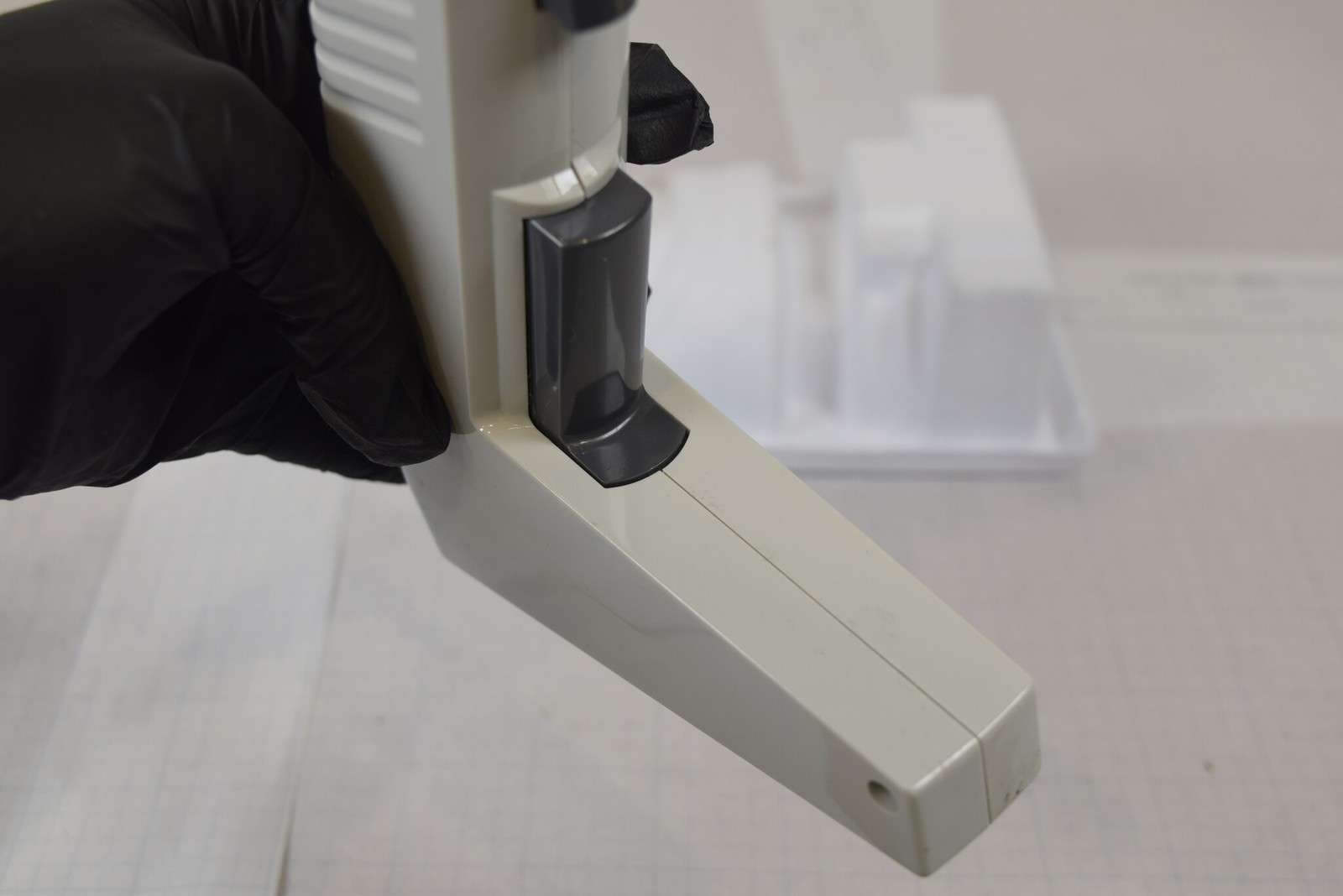 Matrix Impact2 16-Channel 0.5-12.5uL Electronic Pipette + Charger - Bench Tested