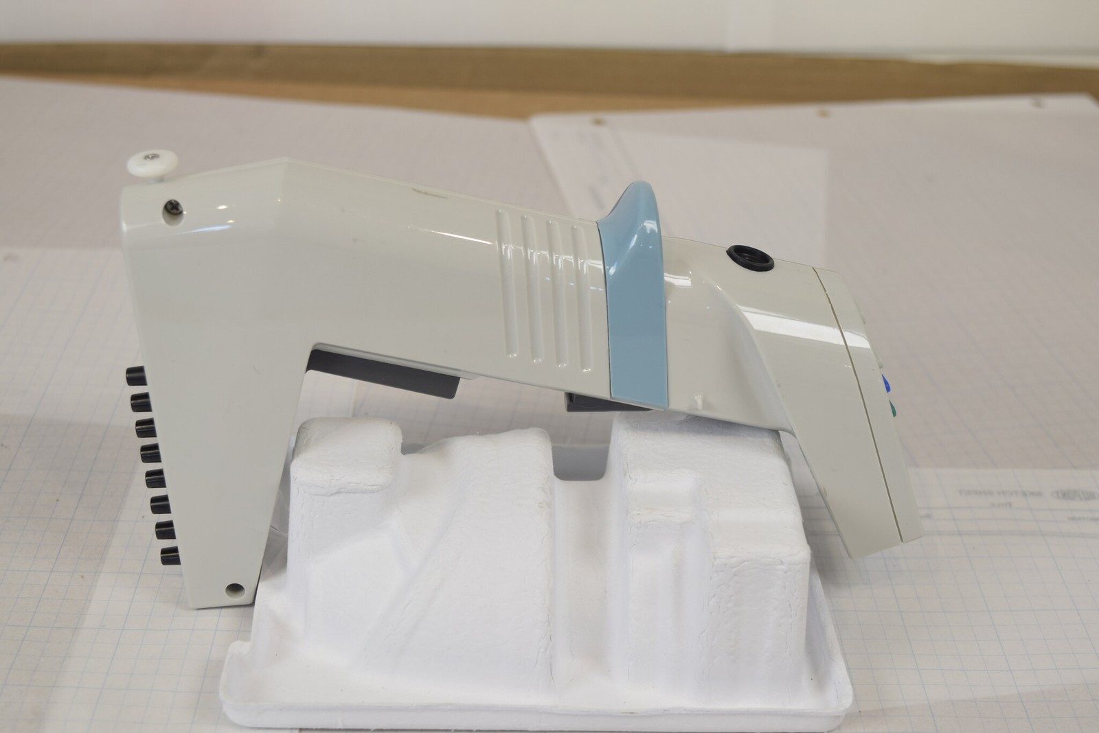 Matrix Impact2 8-Channel 250uL Adjustable Spacing Pipette + Charger - Tested
