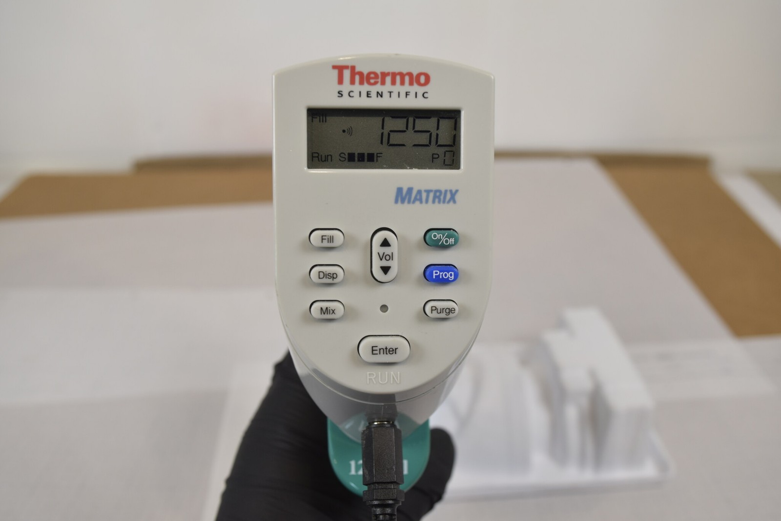 Thermo Matrix 8-Channel Adjustable Spacing 1250uL Electronic Pipette + Charger
