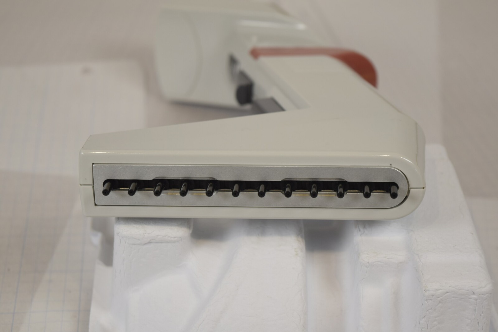 Matrix Impact2 12-Channel 0.5-12.5uL Electronic Pipette + Charger - Bench Tested