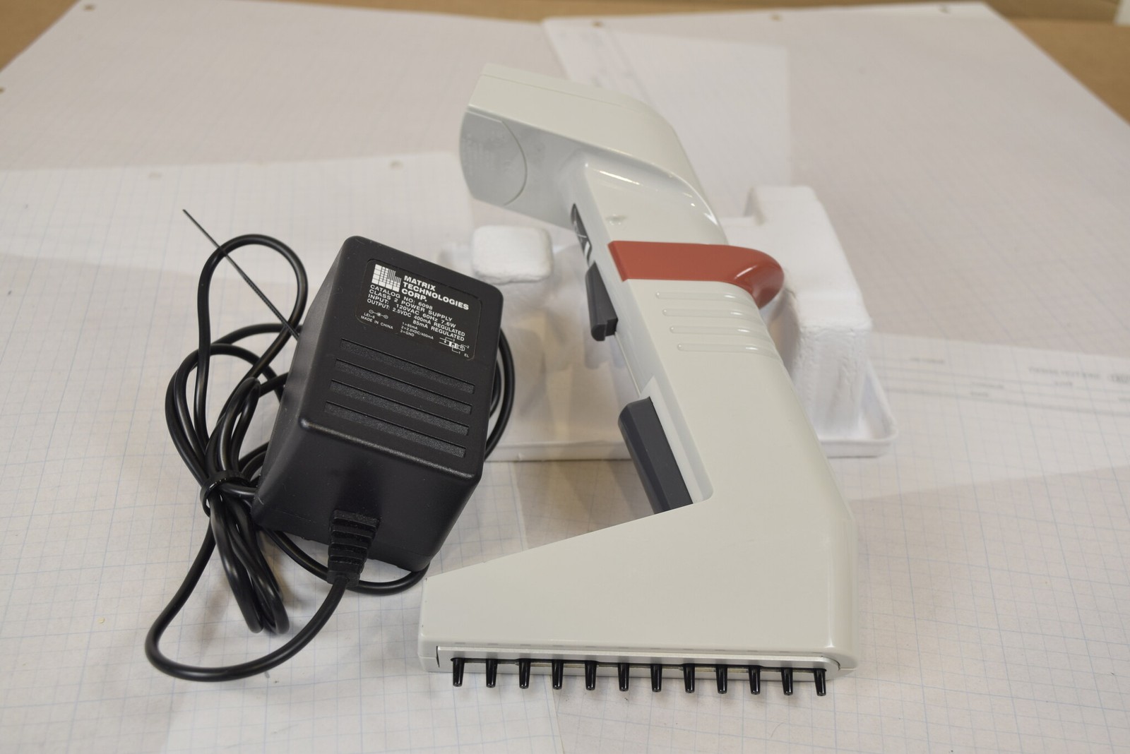 Matrix Impact2 12-Channel 0.5-12.5uL Electronic Pipette + Charger - Bench Tested
