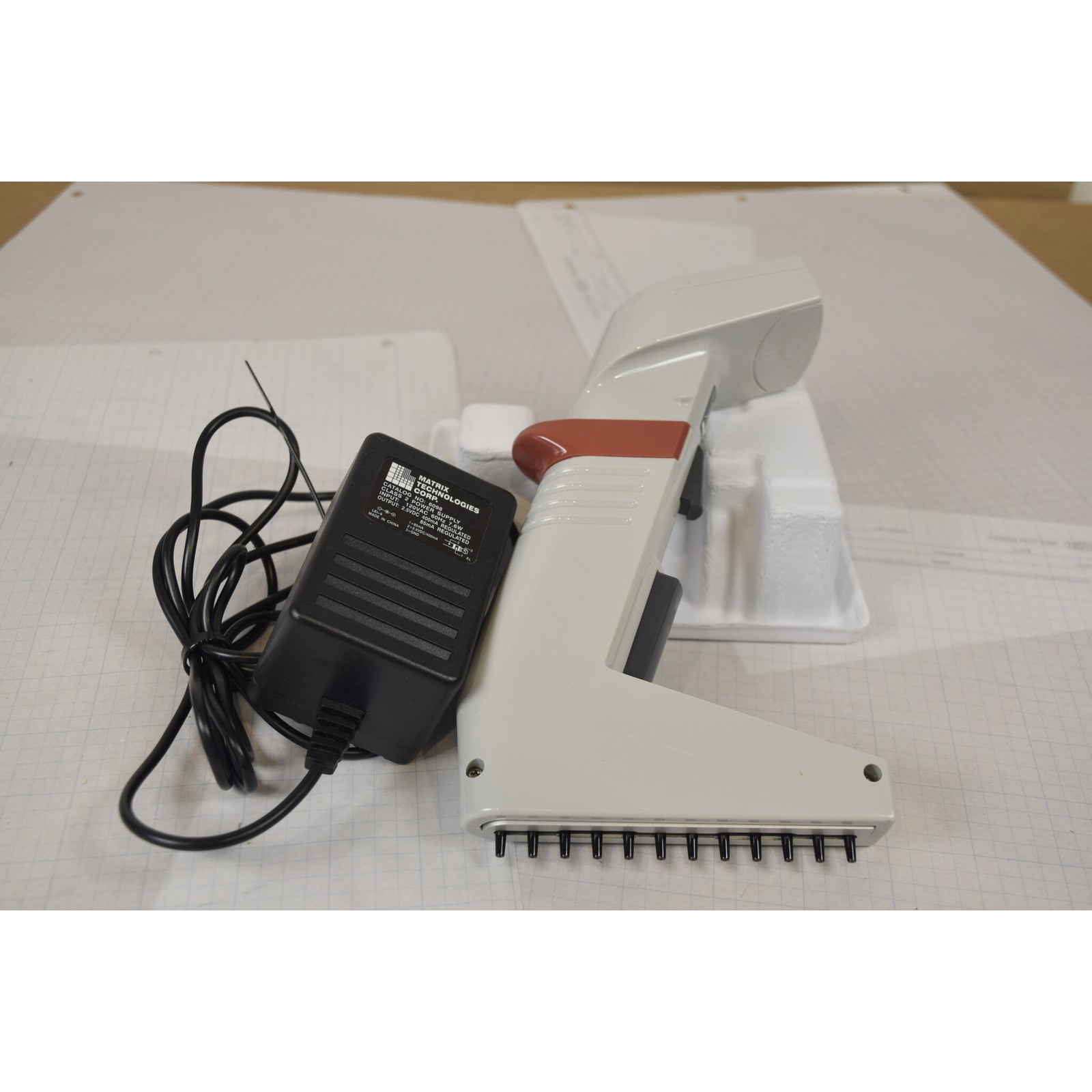 Matrix Impact2 12-Channel 0.5-12.5uL Electronic Pipette + Charger - Bench Tested