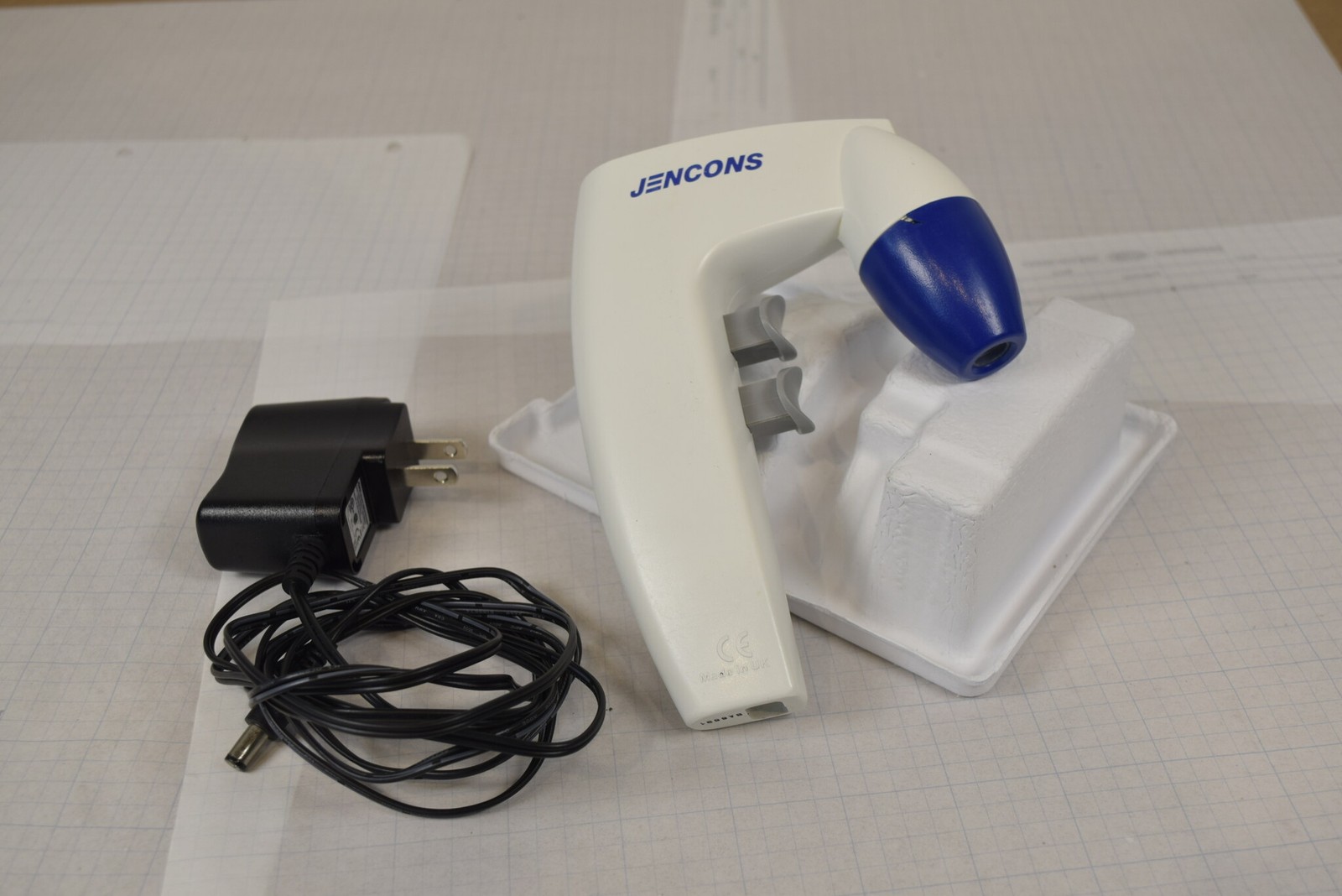 Jencons Powerpette Pro Pipette Controller + Charger - Tested, Small Crack