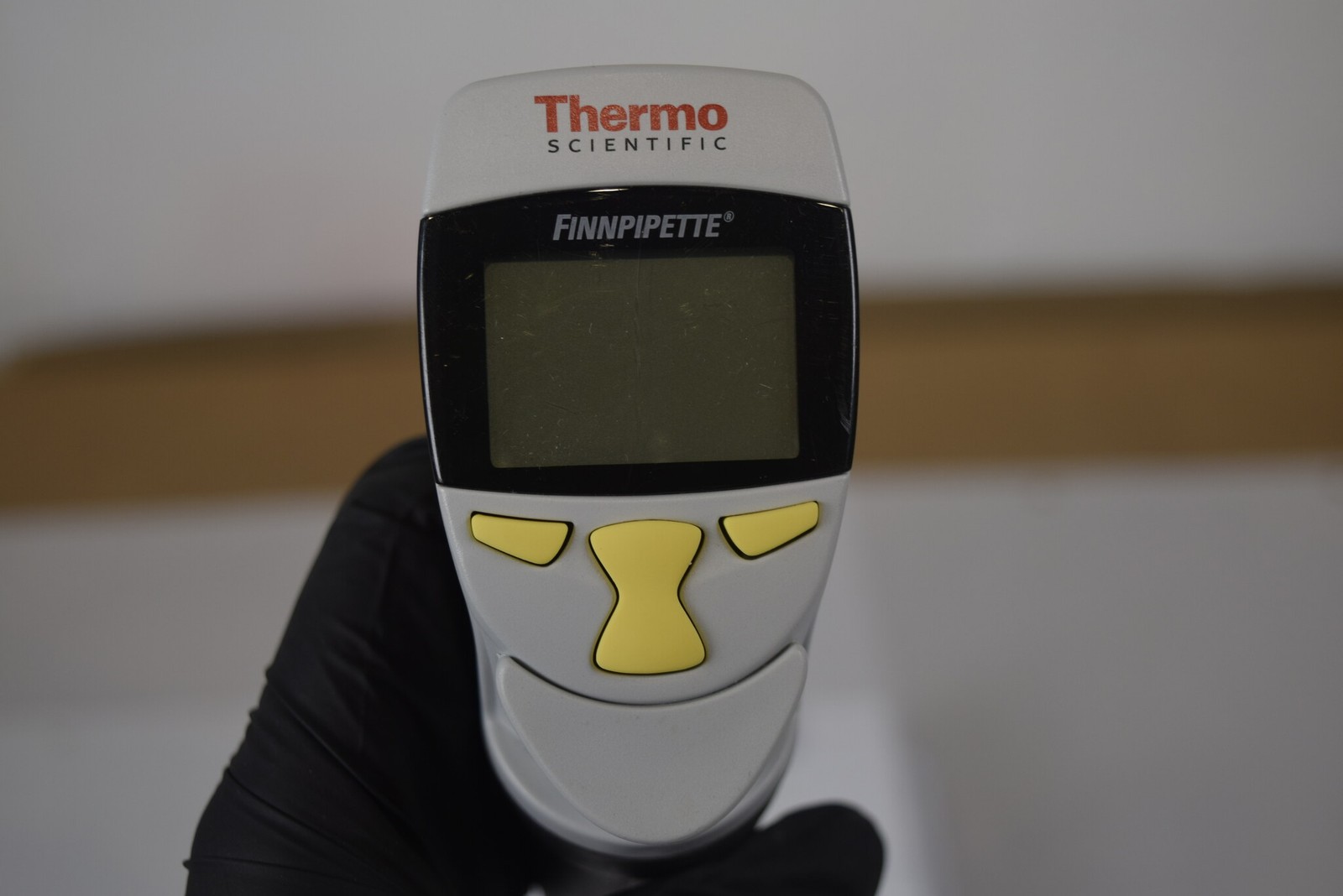 Thermo Finnpipette Novus 10-100uL Single Channel Electronic Pipette + Charger
