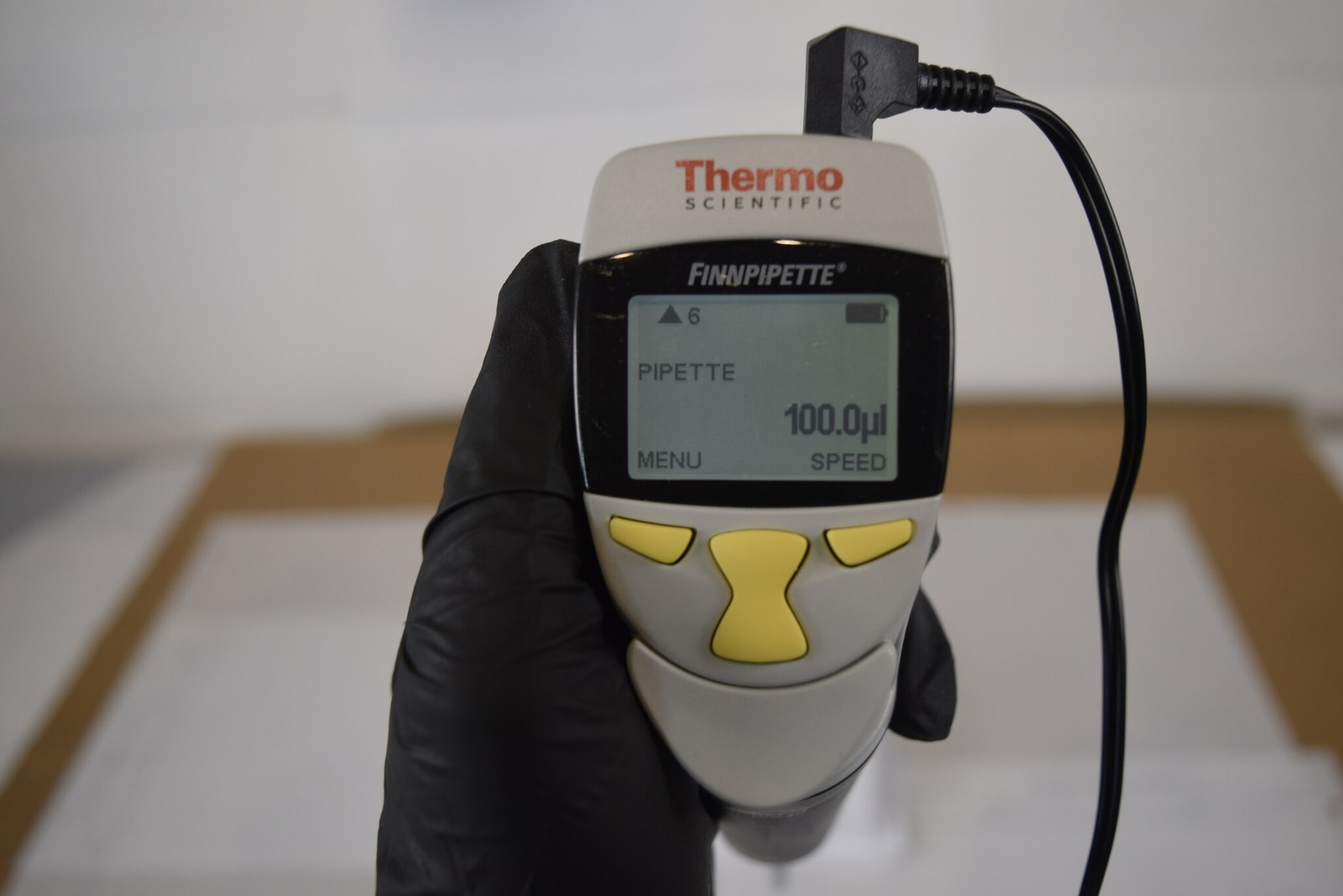 Thermo Finnpipette Novus 10-100uL Single Channel Electronic Pipette + Charger