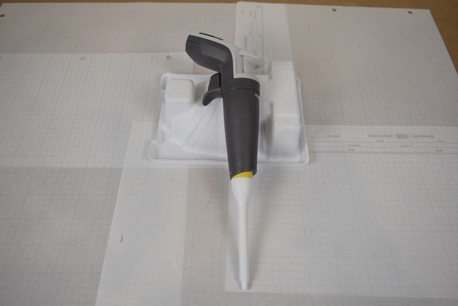 Thermo Finnpipette Novus 10-100uL Single Channel Electronic Pipette + Charger